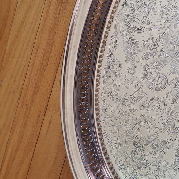Vintage Kent silversmiths oval serving tray - Picture 10 of 16